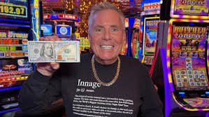 Antarmuka permainan Bingo di indogame dengan kartu angka dan tombol kontrol